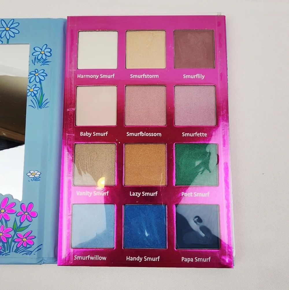 Disney The Smurfs 12 Shade Eyeshadow Palette